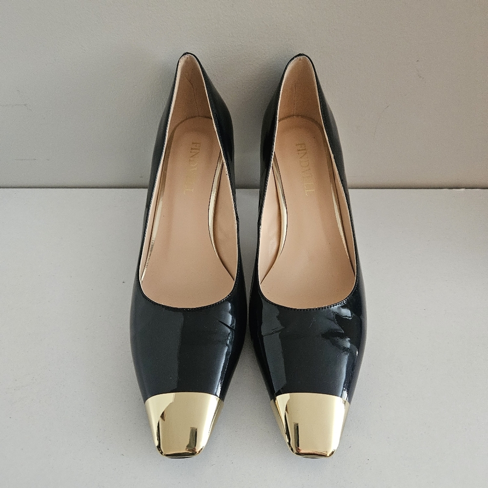 Black Patent Heel w/ Gold Accents- Size 8.5 - Picture 5 of 9